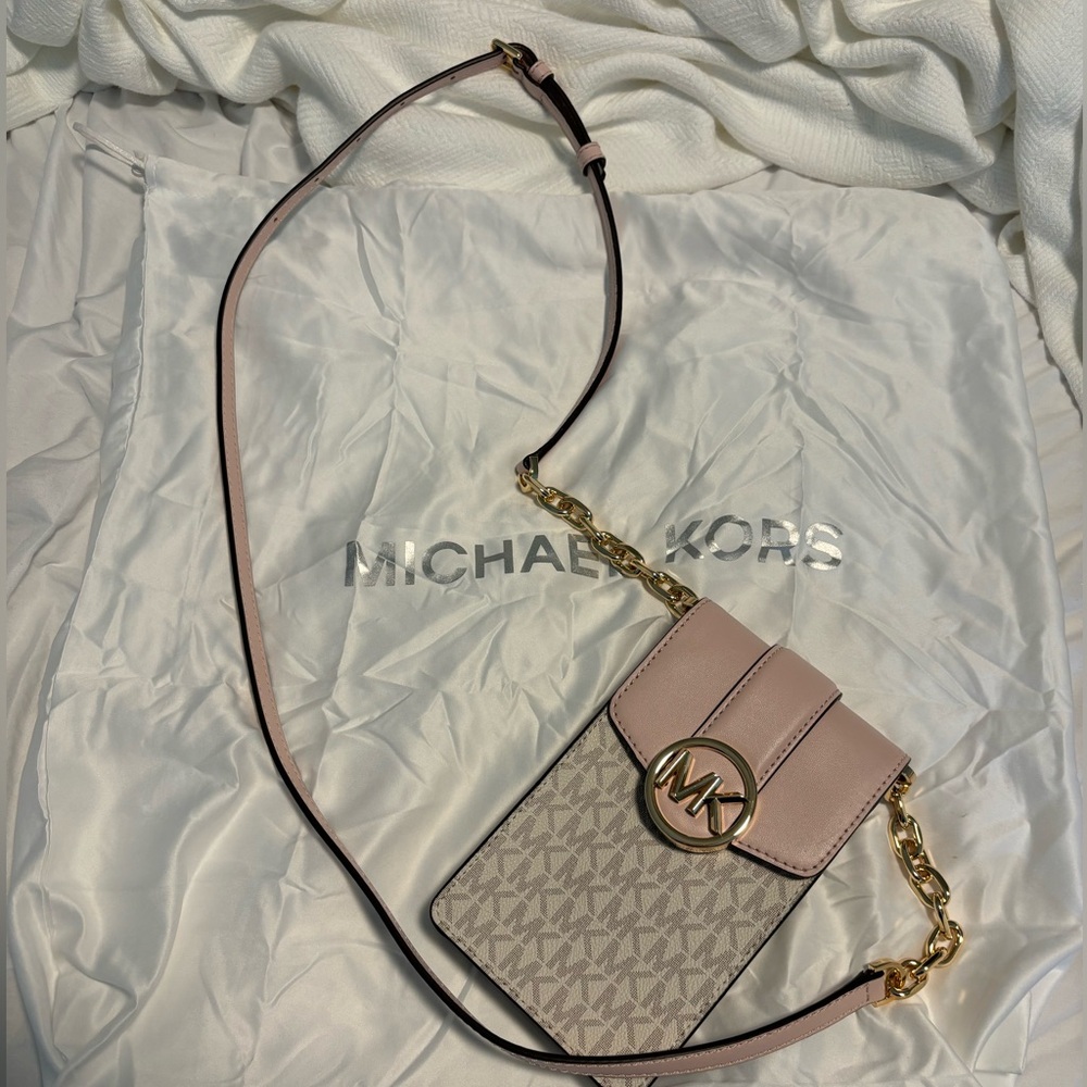 Michael Kors wallet/phone crossbody